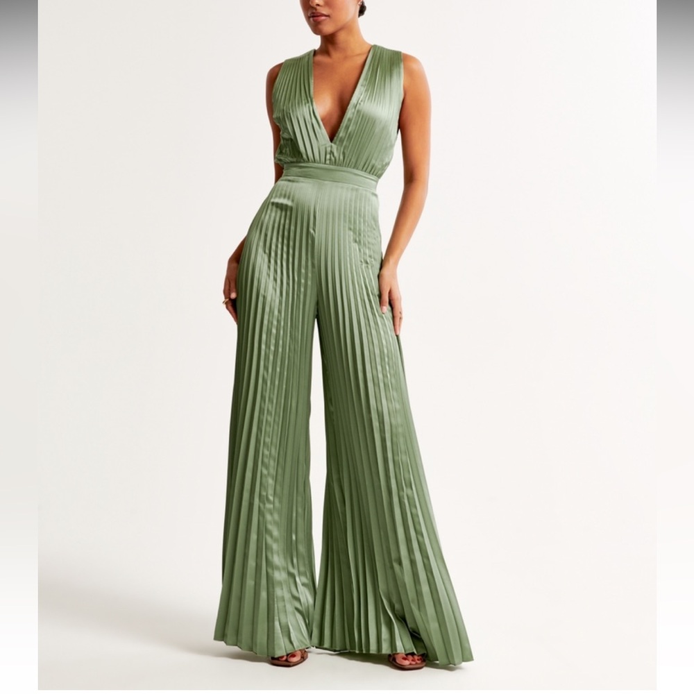 🌷Abercrombie & Fitch Giselle Pleated Jumpsuit Sage Green XXSP xxs petite